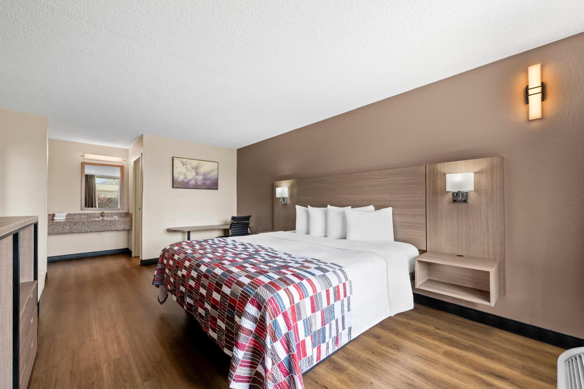 Red Roof Inn Charlotte - Airport Exterior photo