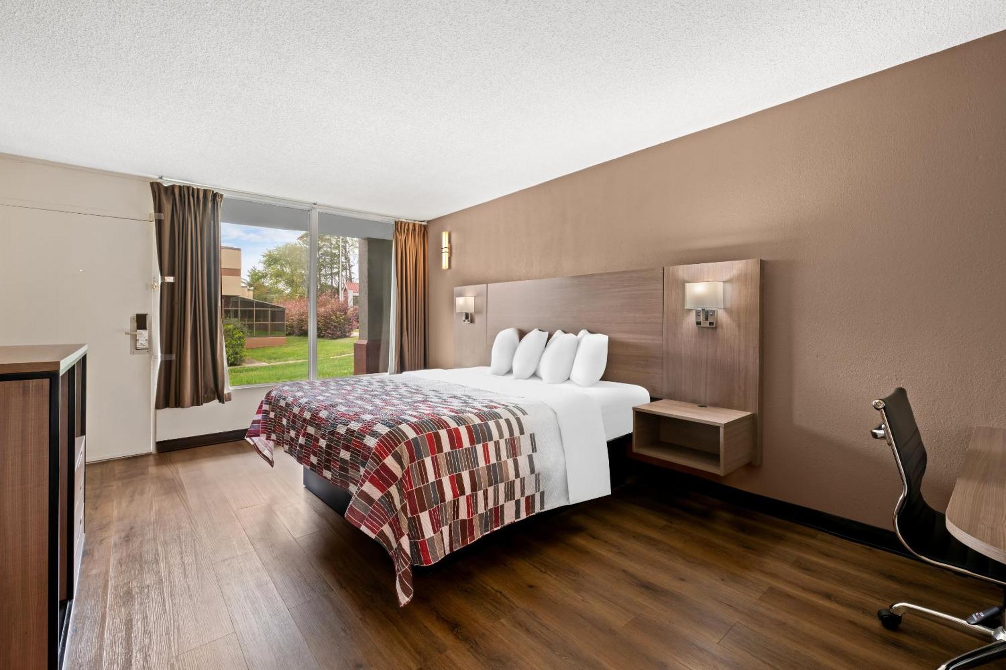 Red Roof Inn Charlotte - Airport Exterior photo
